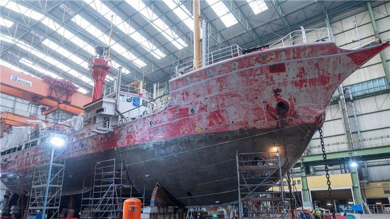Feuerschiff „Elbe 1“ erhält Verjüngungskur in Stralsund Wiederholt wurde es auf seiner Position in der Elbmündung gerammt.