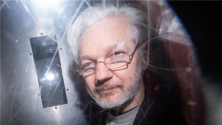 Vernichtung von Kunst im Millionenwert angedroht Wikileaks-Gründer Julian Assange droht die Auslieferung an die USA.