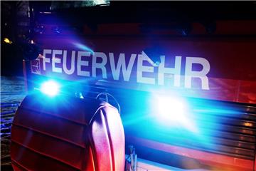 Wilstedter und Buchholzer Feuerwehrleute eilten am Montagmorgen einer jungen Frau nach einem Unfall zu Hilfe. 
