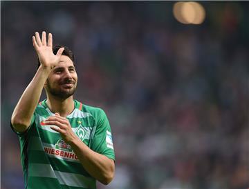 Winkt er bald am Rhein zu den Fans? Claudio Pizarro steht beim 1. FC Köln hoch im Kurs.