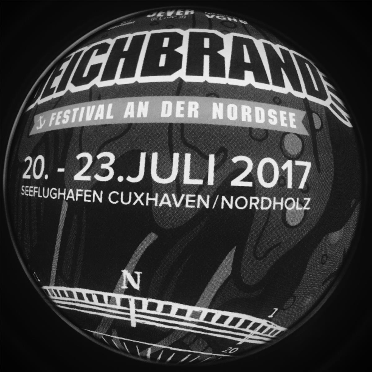 Deichbrand - Wir haben für Euch einen Livestream Wir bringen das Deichbrand-Festival in eure Wohnzimmer. Ab Freitag haben wir einen Livestream von den Hauptacts.