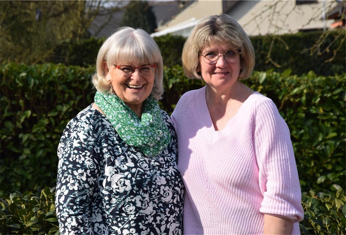 Wie Seniorenkreise seit fast 50 Jahren das Dorfleben bereichern „Wir wollen die Senioren bei Laune halten, damit sie noch lange flott sind“: Erika Wanger (links) und Anke Hartmann leiten den Selsinger Seniorentreff.