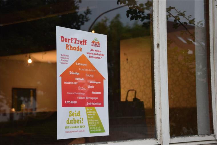 Bürger sind gefragt: Was wird aus ehemaligen Rhader Gasthof? "Wir wollen unseren Saal wieder flott machen": Die Rhader Arbeitsgruppe für den Dorftreff wirbt um Ideen und weitere Mitstreiter.