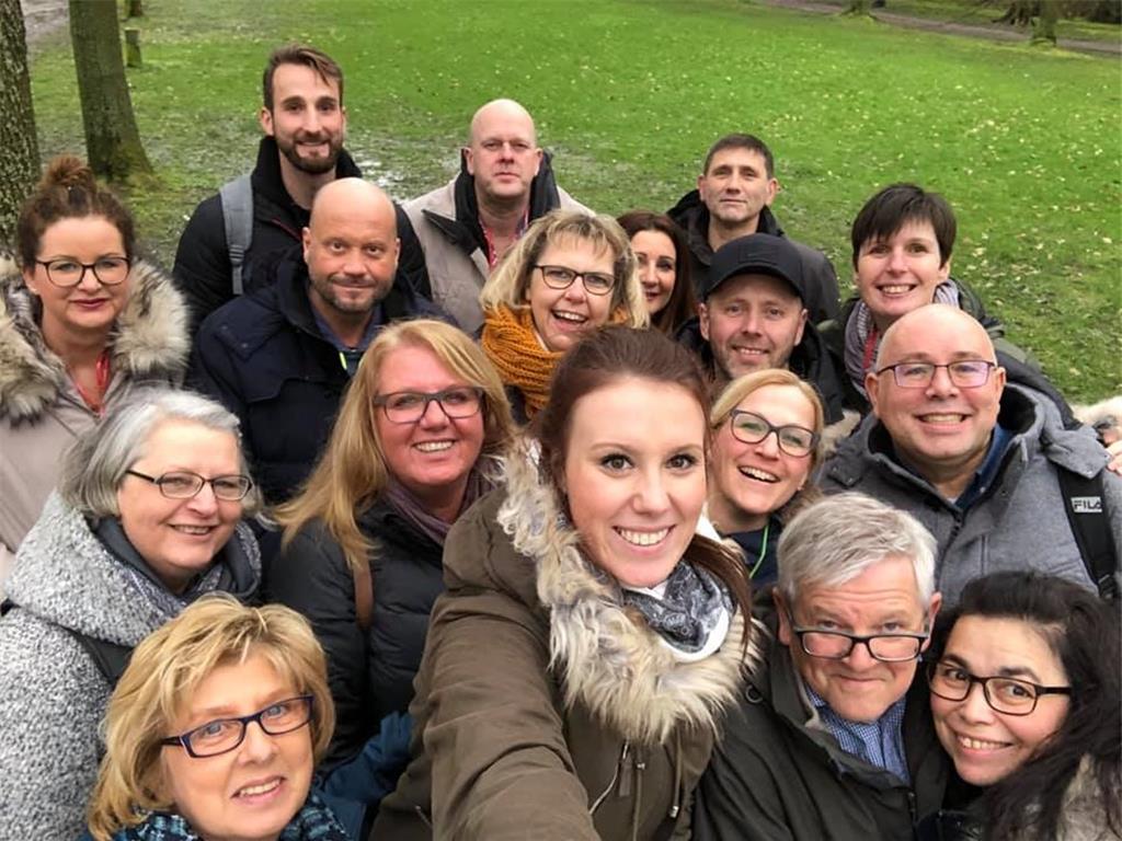 "Wir wüssten auch wie man Bier und Schnaps vernichtet", schreibt Tatjana Thimm. ...