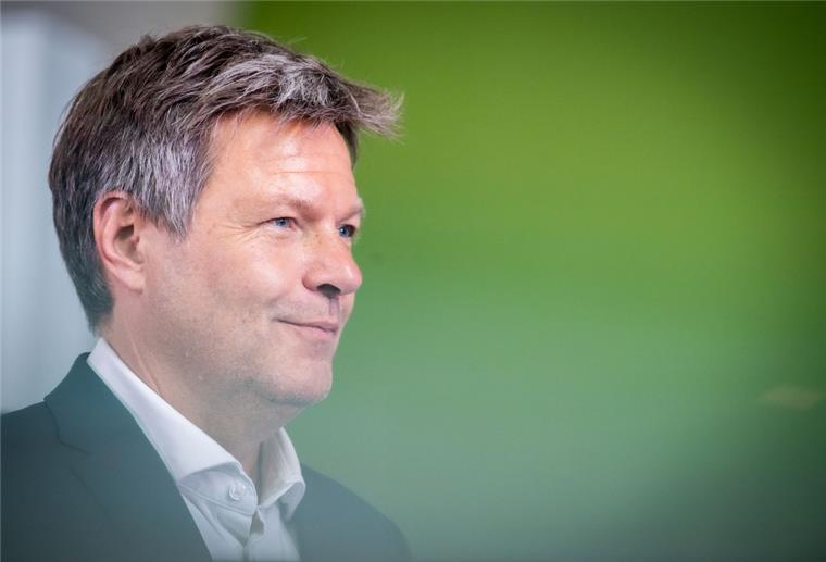 Wirtschaftsminister Robert Habeck hat die Alarmstufe des Notfallplans Gas ausrufen.
