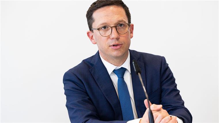 Minister: Neubau der Uniklinik in Hannover startet 2028 Wissenschaftsminister Falko Mohrs (SPD) kündigt den Neubau der Medizinischen Hochschule Hannover für 2028 an. (Archivfoto)
