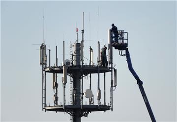 Wo gibt es in der Wesermarsch genug Mobilfunkmasten? Wo gibt es zu wenige? Der Landkreis hat bereits damit begonnen, die derzeitige Versorgungssituation zu ermitteln.
