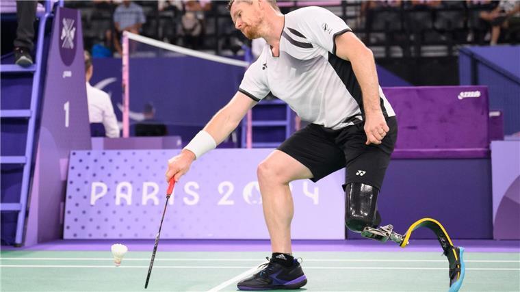 Klopp unterstützt engen Freund: „Story muss erzählt werden“ Wojtek Czyz hat zum Auftakt der Badminton-Wettbewerbe verloren.