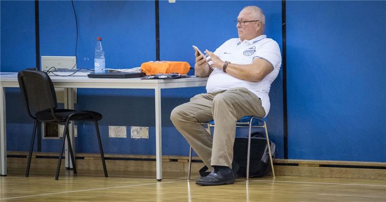 Basketball: Zweitliga-Start der Eisbären Bremerhaven noch ungewiss Wolfgang Grube arbeitet weiter am Etat für die ProA. Eine definitive Aussage, dass es in der 2. Liga weitergeht, gibt es vom Eisbären-Geschäftsführer aber nicht.