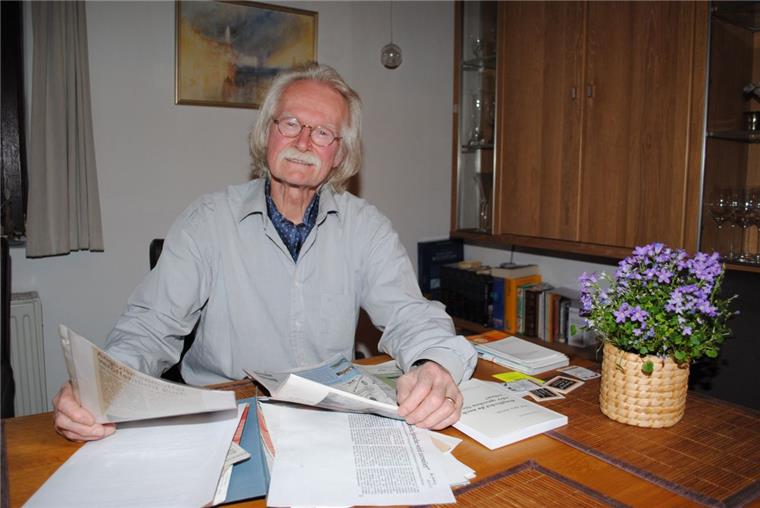Lehnstedt: Anglizismen sind Wolfgang Hildebrandt ein Dorn im Auge Wolfgang Hildebrandt setzt sich seit gut 20 Jahren für die deutsche Sprache ein. Über seine Arbeit gibt es bereits zahlreiche Veröffentlichungen.