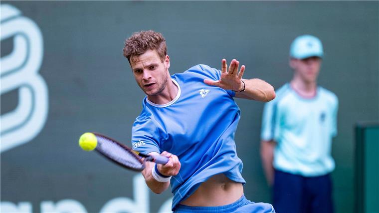Deutsche Tennisprofis überraschen beim Turnier in Kitzbühel Yannick Hanfmann holte gegen den Argentinier Sebastian Baez einen Satzrückstand auf. (Archivbild)