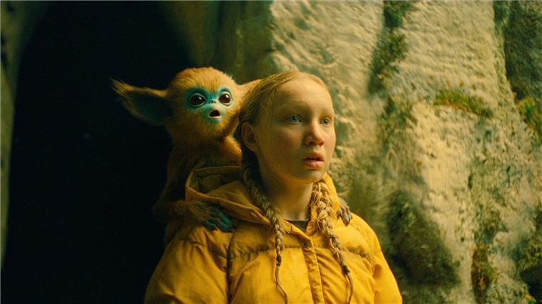 Vor der Kamera mit dem Ochi-Baby Yuri macht sich mit dem Ochi-Baby auf eine abenteuerliche Reise.