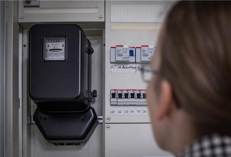 Mehrwertsteuersenkung: swb passt Preise automatisch an Zählerstände mitteilen müssen die Kunden laut swb nicht - die Anpassung der Mehrwertsteuer läuft automatisch über das Computersystem.