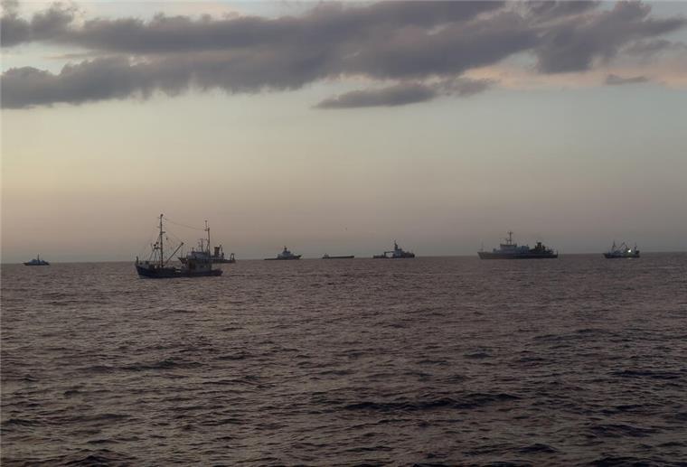 Seenotretter suchen vermissten Schlauchbootfahrer in Deutscher Bucht Zahlreiche Einheiten suchen derzeit in der Deutschen Bucht nach einem vermissten Schlauchbootfahrer.