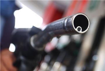Was tun bei Ärger an der Tankstelle? Der ADAC erklärt, wer wann haftet – und was beim Tanken erlaubt ist.