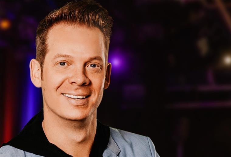 Show mit Marco Brüser im Fischereihafen Zauberer und Comedian Marco Brüser freut sich auf sein Heimspiel in Bremerhaven.