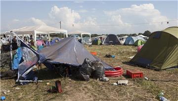 Ziemlich viel Müll blieb am Ende liegen - auch das gehört zu einem Festival.