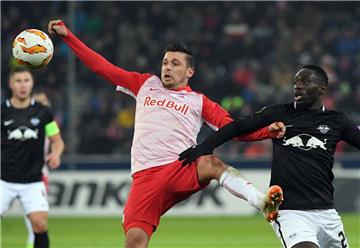Zlatko Junuzovic (jetzt in Salzburg aktiv) blickt auf seine ehemaligen Werder-Kollegen.

