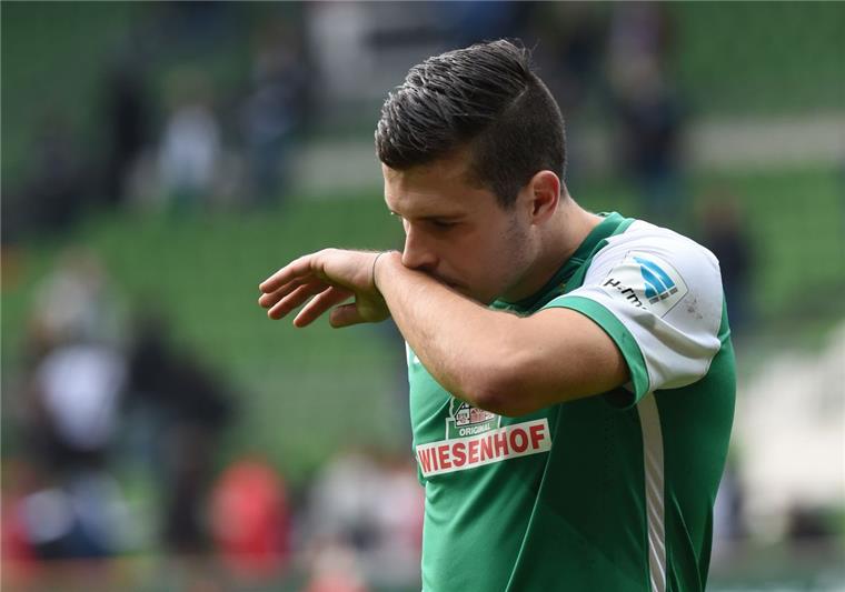 Zlatko Junuzovic hat Probleme an der Ferse Zlatko Junuzovic muss aktuell mit dem Training aussetzen. Gegen Leverkusen sollte der Mittelfeldspieler aber wieder an Bord sein.
