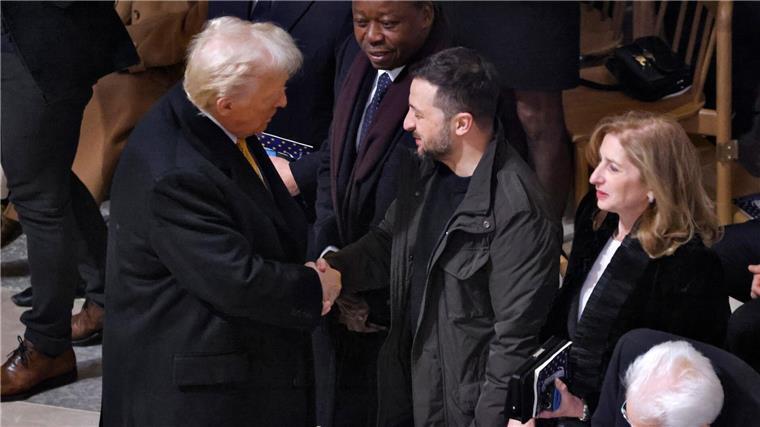 Notre-Dame wiedereröffnet - mit Glanz und viel Emotionen Zu den hohen Staatsgästen bei der Eröffnungszeremonie von Notre-Dame gehörten der designierte US-Präsident Donald Trump und der ukrainische Präsident Wolodymyr Selenskyj.
