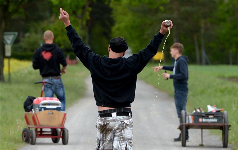 Trunkenbolde und Streithähne - die Bilanz der Polizei zum Vatertag Zu viel Alkohol war der Auslöser für zahlreiche Einsätze der Polizei an Vatertag.