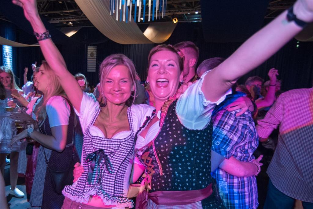 Zünftige Gaudi beim Oktoberfest in der Stadthalle. Foto: Adebahr