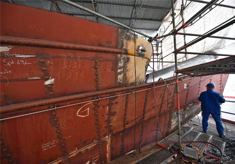 Zuletzt lag die "Gorch Fock" bei der Bredo Werft im Dock.