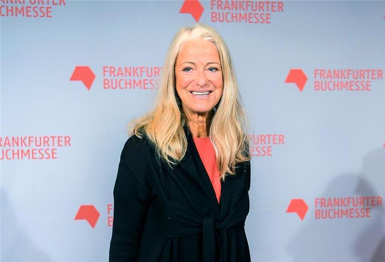 Die „Cashmere-Queen“: Iris von Arnim feiert 80. Geburtstag Zum 80. gibt sie die Geschäftsleitung ab: Modeschöpferin Iris von Arnim. (Archivbild)