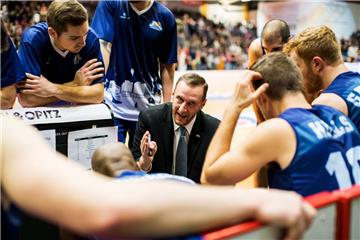 Zum Einstand gab es für Trainer Arne Woltmann mit den Eisbären eine deftige Niederlage in Jena. Im Nordderby gegen die EWE Baskets Oldenburg soll das heute besser laufen.