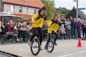 Zum ersten Mal in Selsingen dabei: Einradgruppe aus Bevern. Foto: Demmer
