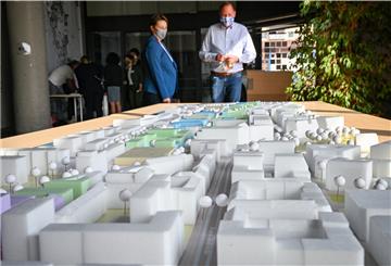 Zur Bürgerinformation zum Entwicklungsgebiet Rudloffstraße im Timeport-II-Gebäude wurde auch ein Modell gezeigt, das jetzt in der Quartiersmeisterei Alte Bürger zu sehen ist. 