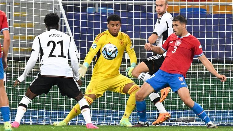 Atubolu zurück im Tor - U21 will endgültig EM-Ticket lösen Zurück im deutschen Tor ist Noah Atubolu (m).