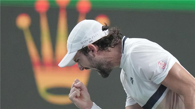 Familienduell: Nummer 204 der Welt schreibt Tennis-Märchen Zurückgekämpft: Valentin Vacherot dreht das Finale gegen seinen Cousin Arthur Rinderknech.
