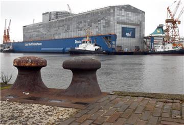 Zurzeit sind mehrere Mitarbeiter auf der Lloyd Werft in Quarantäne und warten auf ihre Testergebnis. Sie waren in Kontakt mit zwei Kollegen, die positiv getestet wurden. Foto: Scheer