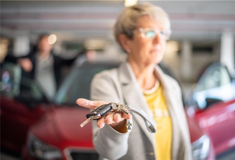 Zusammen zur Arbeit pendeln: Das spart Kosten und schont das Klima.