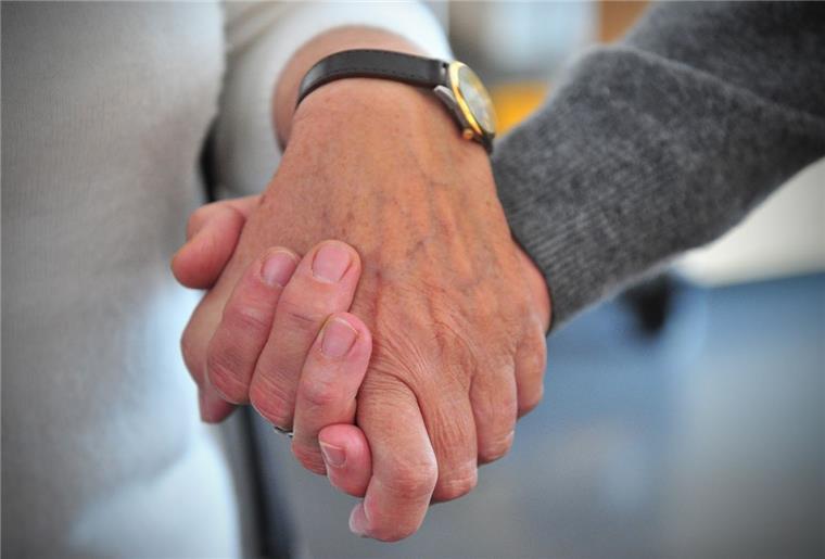 Zusammenhalt der Menschen auf den Dörfern – das ist ein gemeinsames Thema von Frauke Hencken und Klaus Schriever. Die Sievernerin und der Neuenwalder sind aufgrund ihres Tuns für den Engagementpreis nominiert worden.