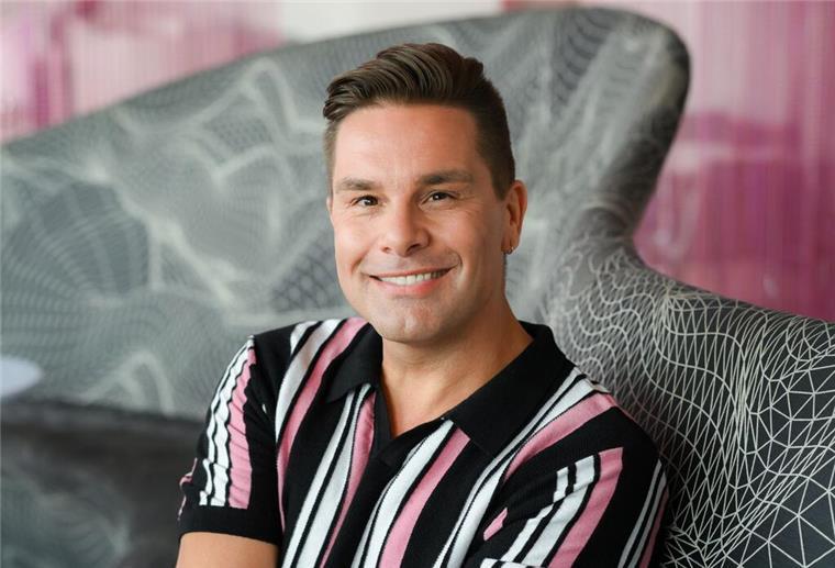 De Jong greift Alk-Schlager wie „Gläschen am Morgen“ an „Zwar sollte man Songs nicht zu ernst nehmen, aber Alkohol ist eben nicht nur Spaß“, sagt der frühere Caught-in-the-Act-Sänger Eloy de Jong dem Nachrichtenportal „Web.de“. (Archivbild)