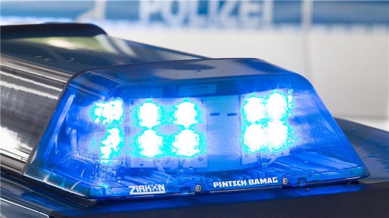 Autofahrer wird bei Unfall in Syke lebensgefährlich verletzt Zwei Autos kollidieren, ein Fahrer wird schwer verletzt. (Symbolbild)