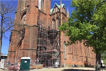 Zwei bis drei Tage lang soll die Kirche inspiziert werden. 