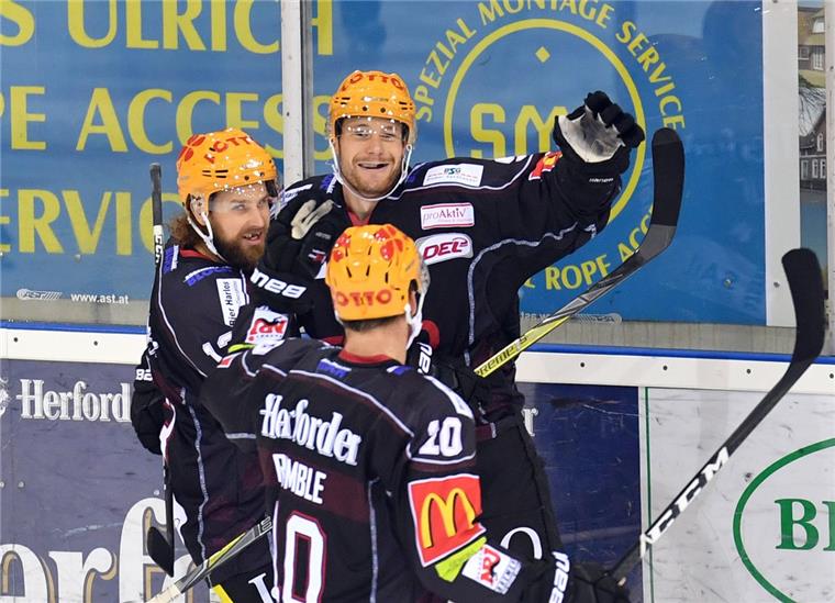 Zweites Heimspiel in Folge: Die Fischtown Pinguins hatten am Sonntag die Schwenninger Wild Wings zu Gast.