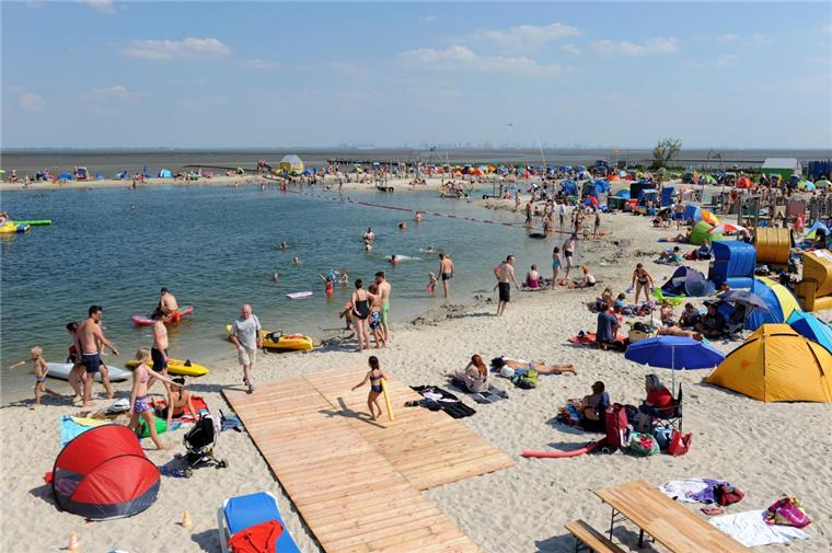 Keime: Kinderbecken der Nordsee-Lagune in Burhave gesperrt Zwischen 2500 und 3000 Besucher kommen täglich zur Nordsee-Lagune. Die vielen Besucher und die hohen Temperaturen begünstigen die Entwicklung von Keimen im Badewasser.
