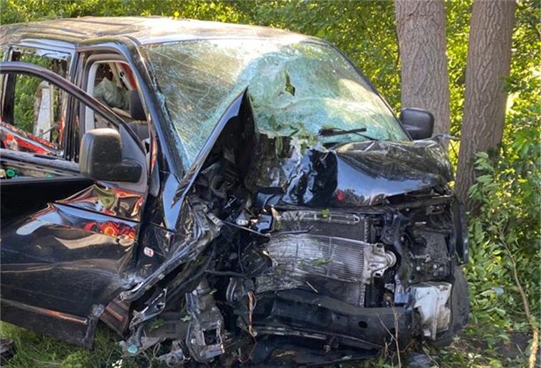 Lintig: Transporter kommt von der Straße ab - Unfall Zwischen Lintig und Moorausmoor kam ein Transporter von der Straße ab.